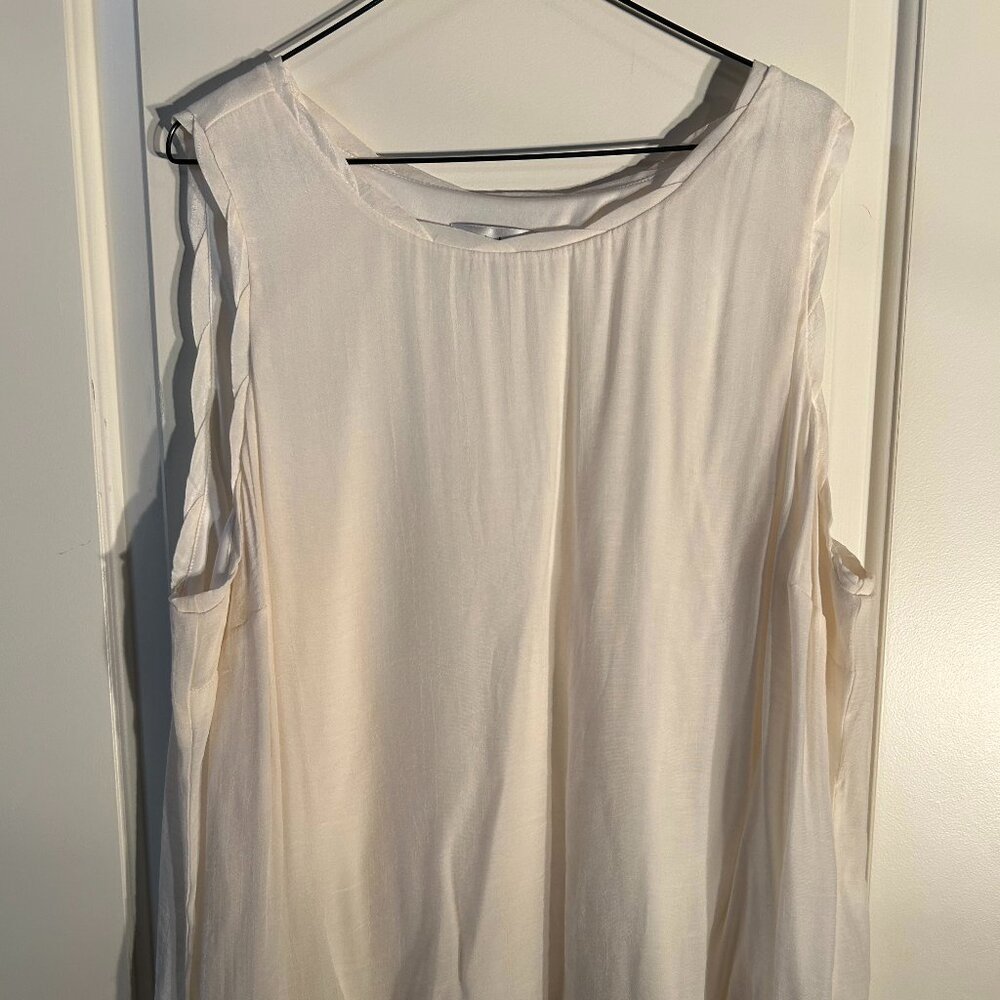 CJ Banks Cream Sleeveless Scoop Neck Blouse